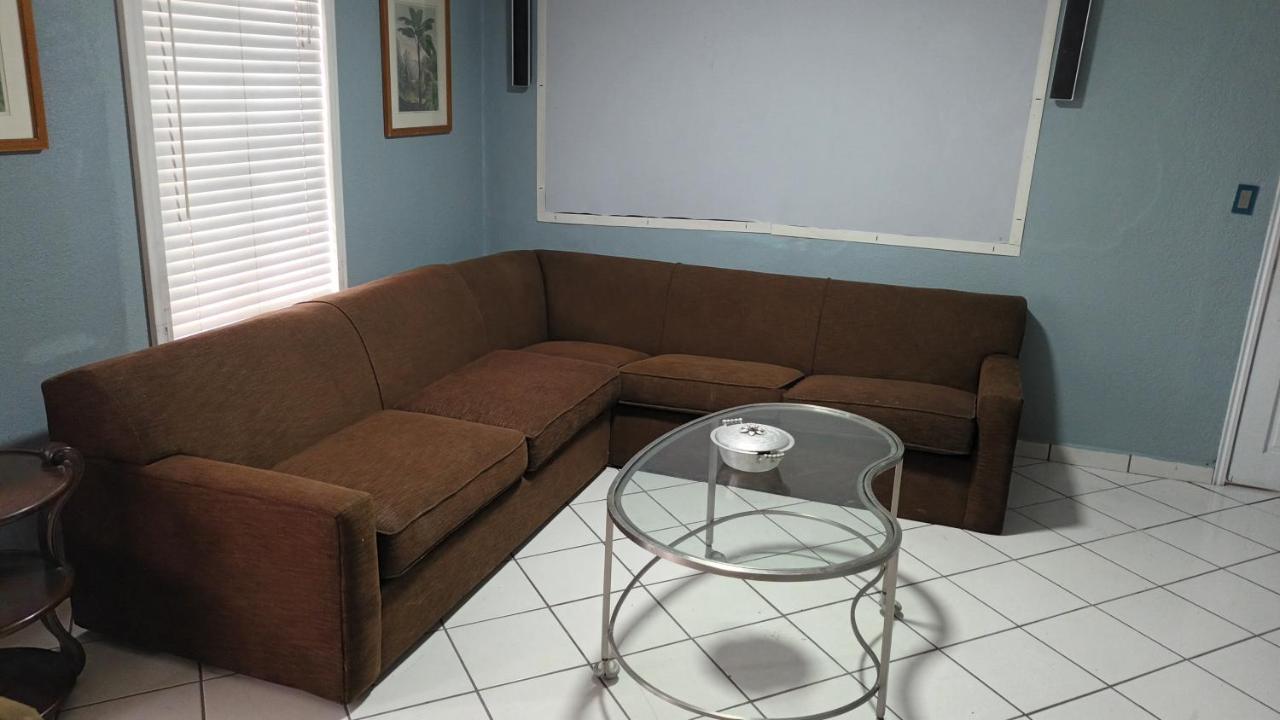 Presidential Suite Tijuana Bagian luar foto