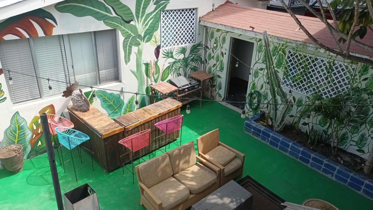 Presidential Suite Tijuana Bagian luar foto