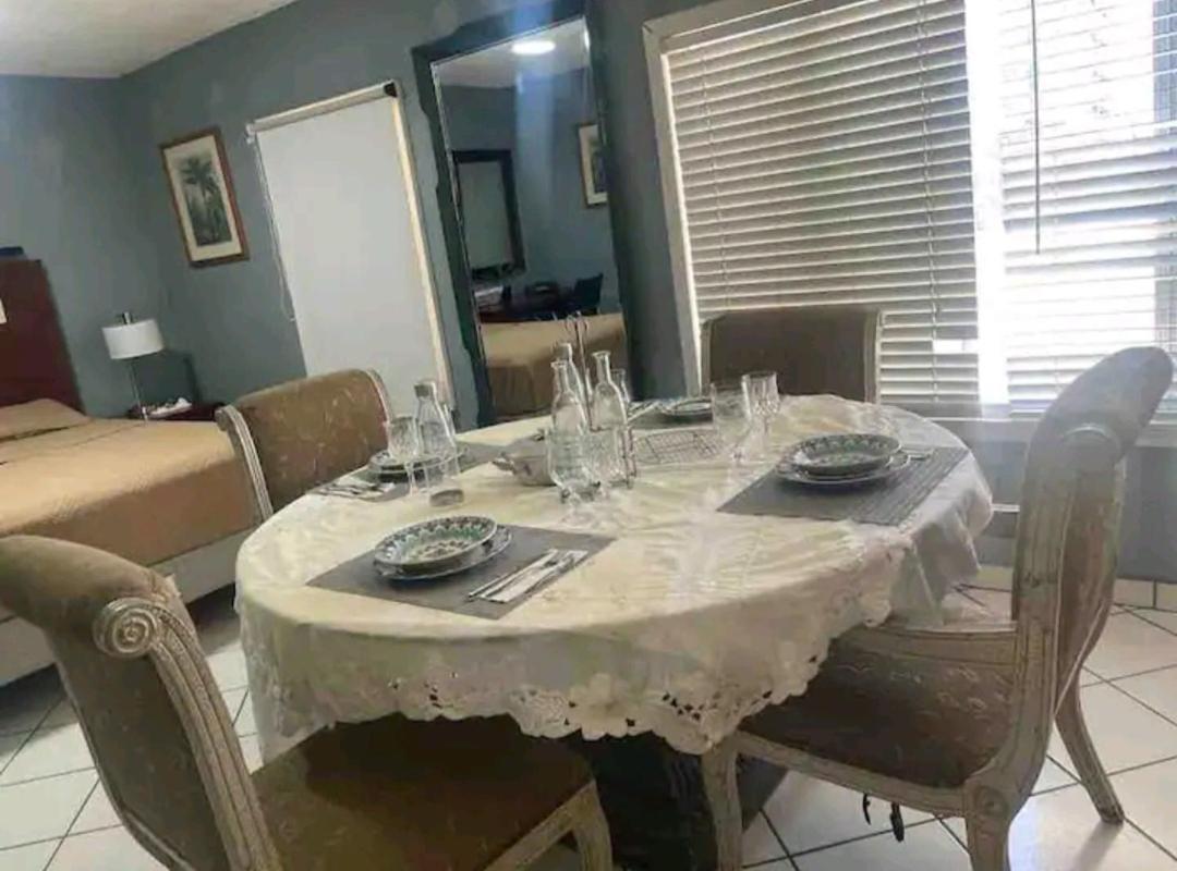 Presidential Suite Tijuana Bagian luar foto